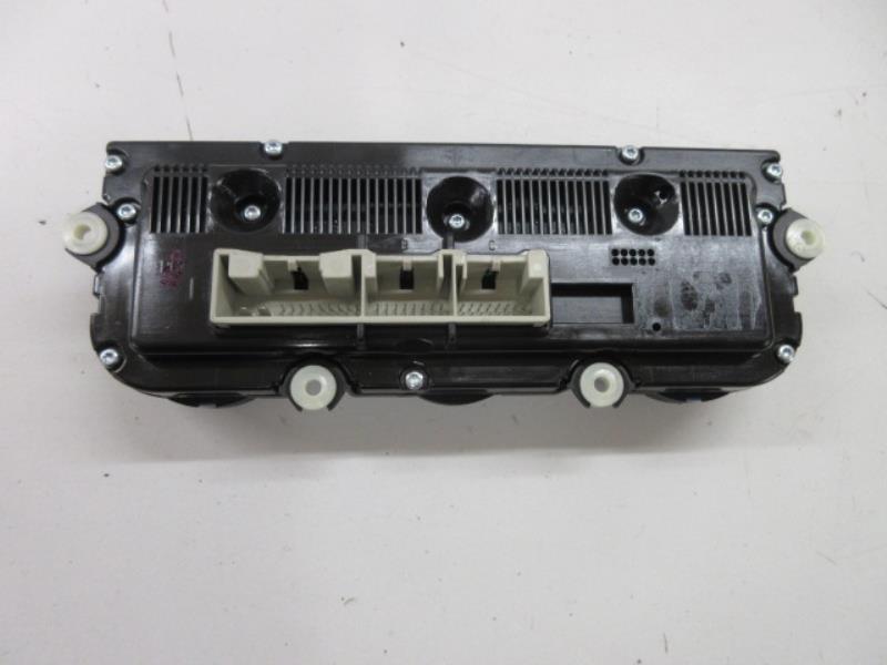 Commande chauffage VOLKSWAGEN GOLF 5 Diesel - 1