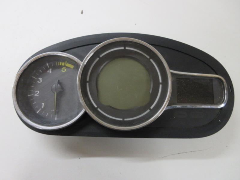 Compteur RENAULT MEGANE 3 PHASE 1 BREAK Diesel - 1