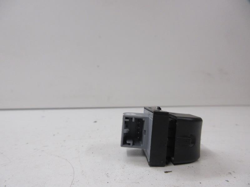 Interruttore lavacristalli posteriore destro AUDI A4 3 AVANT PHASE 1 BREAK Diésel - 1
