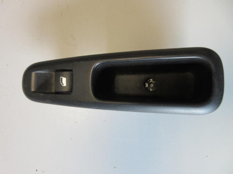 Interruttore lavacristalli posteriore sinistro PEUGEOT 3008 1 PHASE 1 Diésel - 1