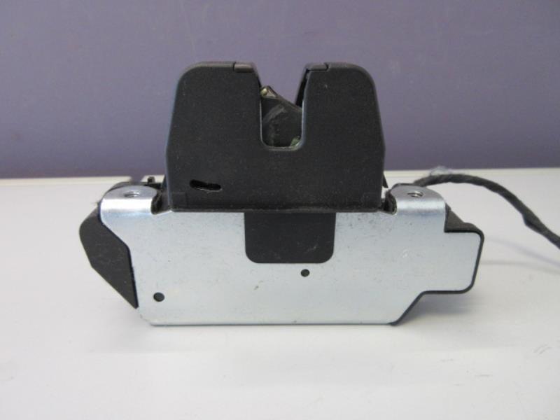 Serrure de coffre CITROEN C3 2 PHASE 1 Essence - 1