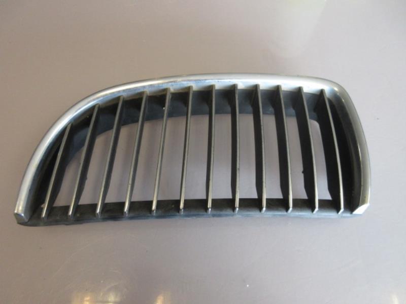Grille de calandre droite BMW SERIE 3 E90 PHASE 1 Diesel - 1
