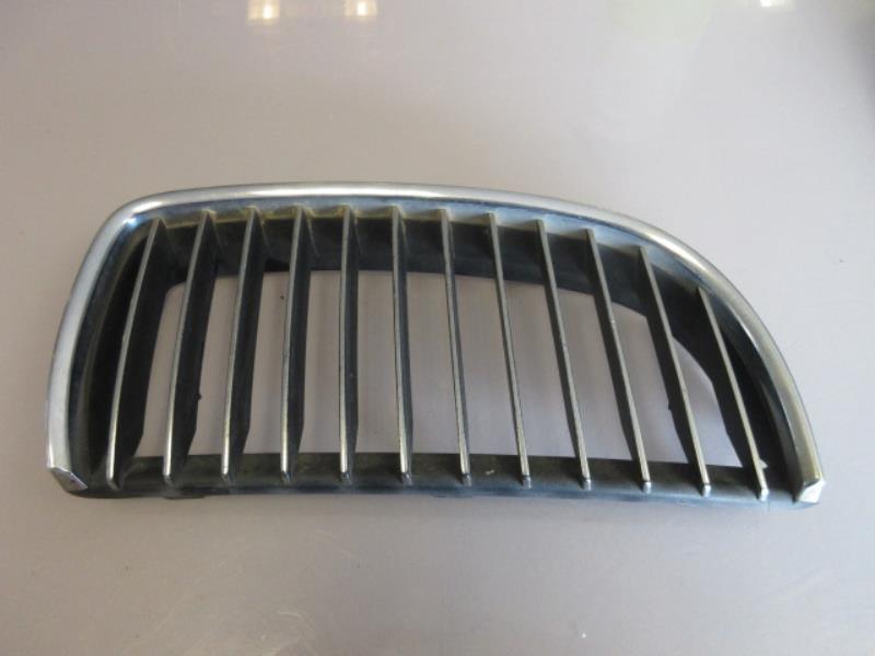 Griglia calandra sinistra BMW SERIE 3 E90 PHASE 1 Diésel - 1