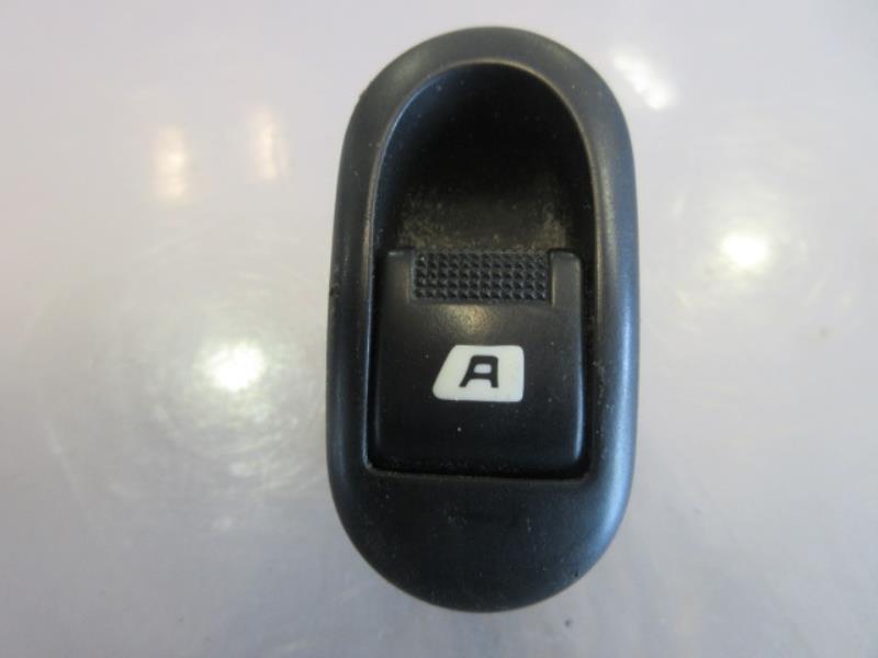 Interruttore lavacristalli anteriore destro PEUGEOT 1007 Diésel - 1