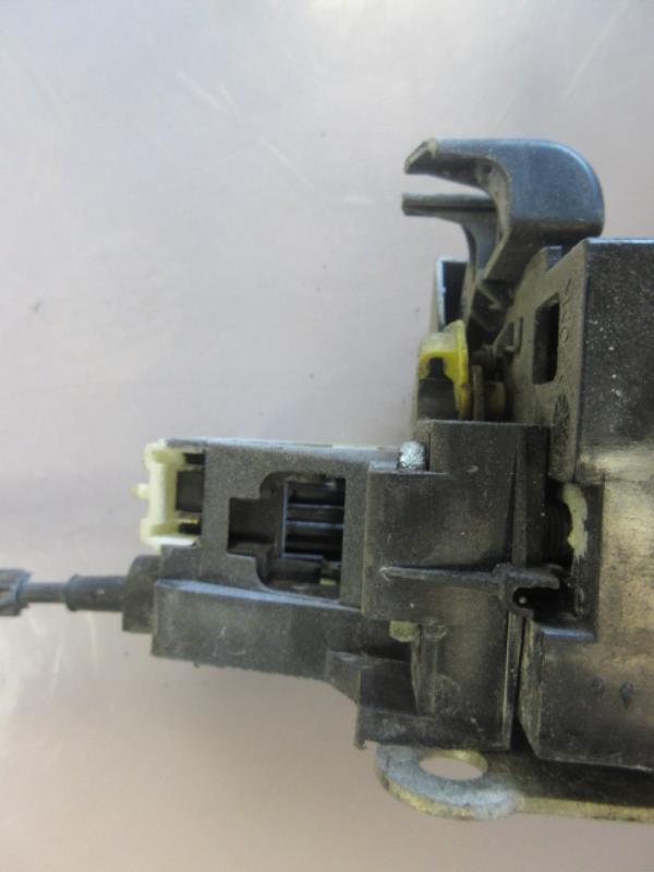 Serrure avant gauche RENAULT CLIO 2 PHASE 2 Diesel - 1