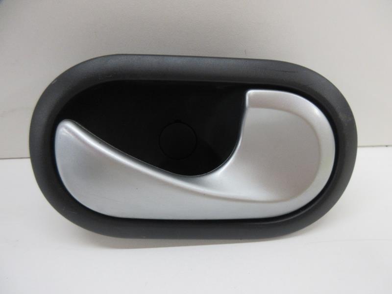Maniglia interna posteriore destra RENAULT CLIO 3 PHASE 2 BREAK Diésel - 1
