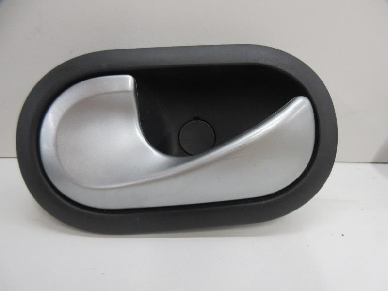 Maniglia interna posteriore sinistra RENAULT CLIO 3 PHASE 2 BREAK Diésel - 1