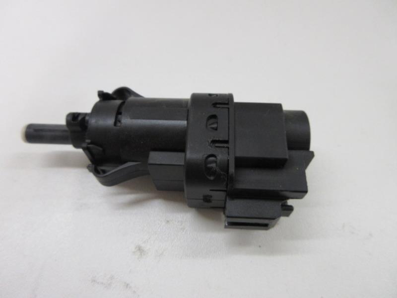 Contacteur feu stop FORD FOCUS 2 PHASE 2 Diesel - 1