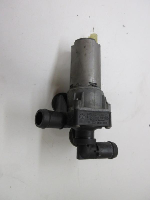 Pompe à eau BMW SERIE 1 E81 Diesel - 1