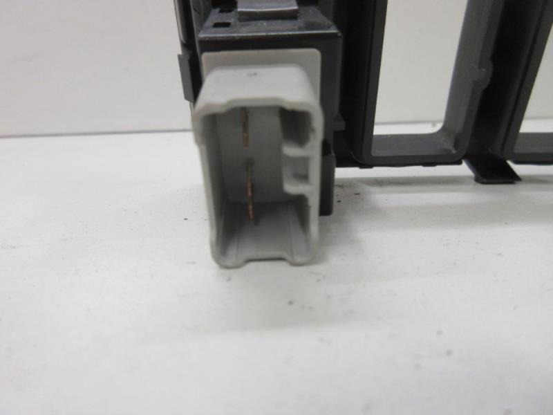 Bouton/Interrupteur SUZUKI SWIFT 3 Diesel - 1