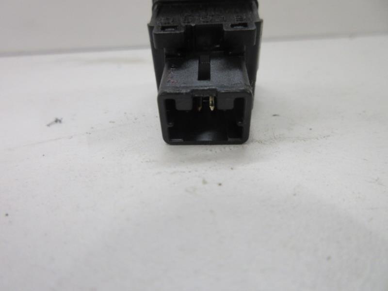 Bouton de warning SUZUKI SWIFT 3 Diesel - 1