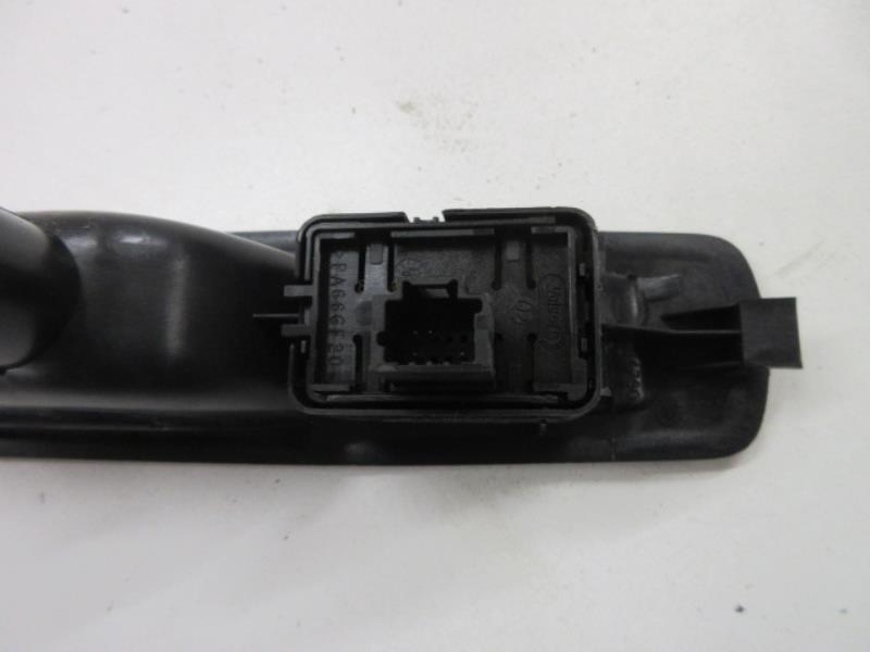 Interruttore lavacristalli posteriore destro RENAULT GRAND SCENIC 3 PHASE 1 Diésel - 1