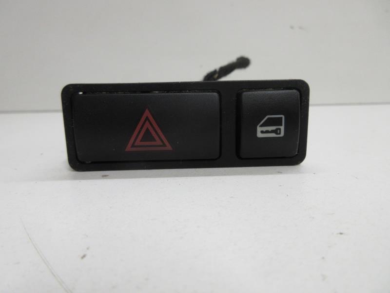 Bouton de warning BMW SERIE 3 E46 PHASE 2 Diesel - 1