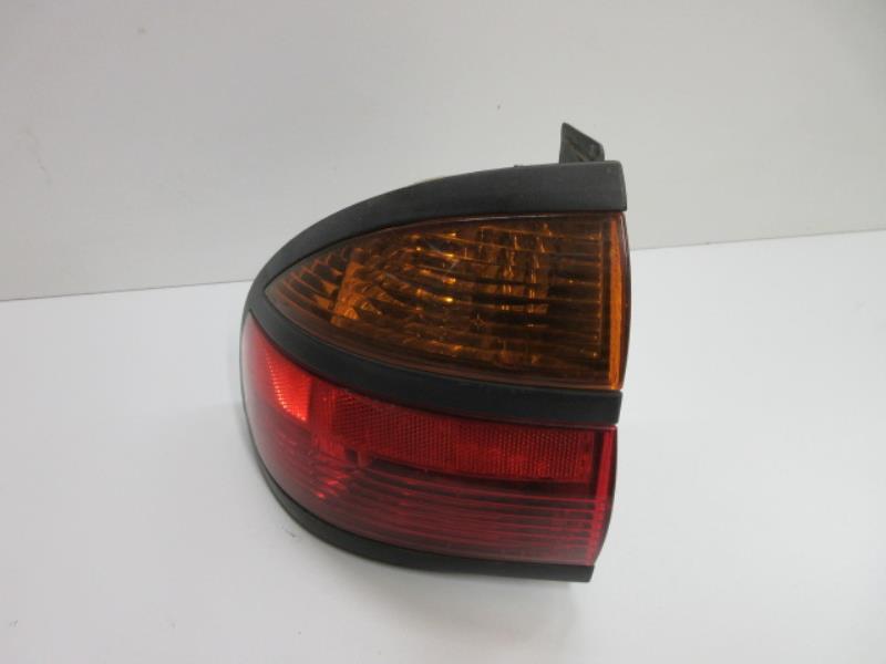 Fanale posteriore principale sinistro (luci) RENAULT LAGUNA 1 PHASE 2 Gasolina - 1