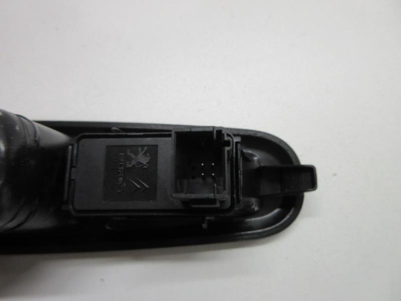 Interruttore lavacristalli posteriore destro PEUGEOT 3008 1 PHASE 1 Diésel/Híbrido - 1