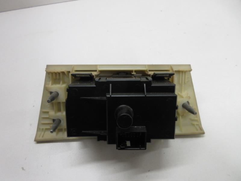 Commande de phare BMW SERIE 3 E90 PHASE 1 Diesel - 1