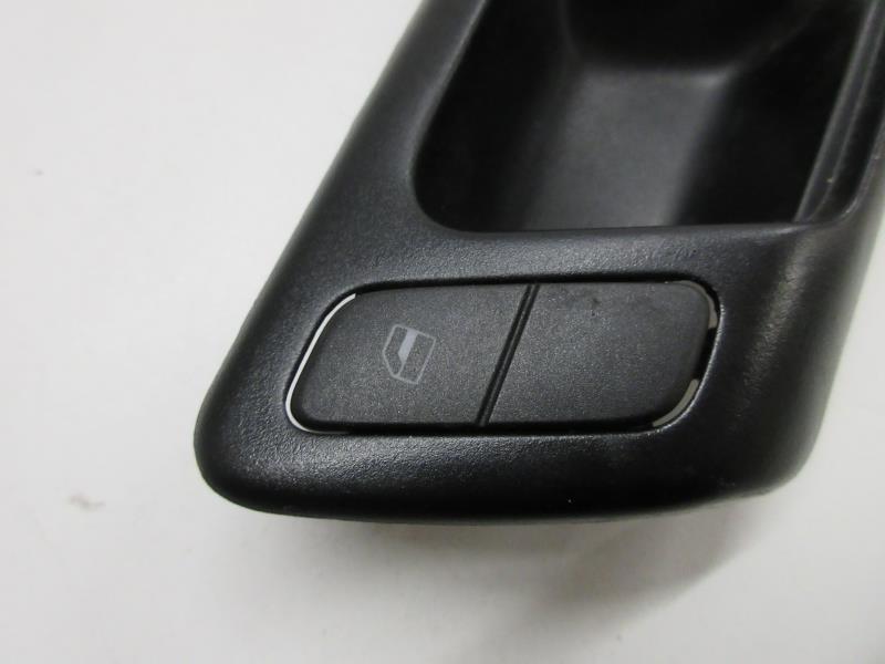 Interruttore lavacristalli anteriore destro VOLKSWAGEN POLO 4 PHASE 2 Diésel - 1