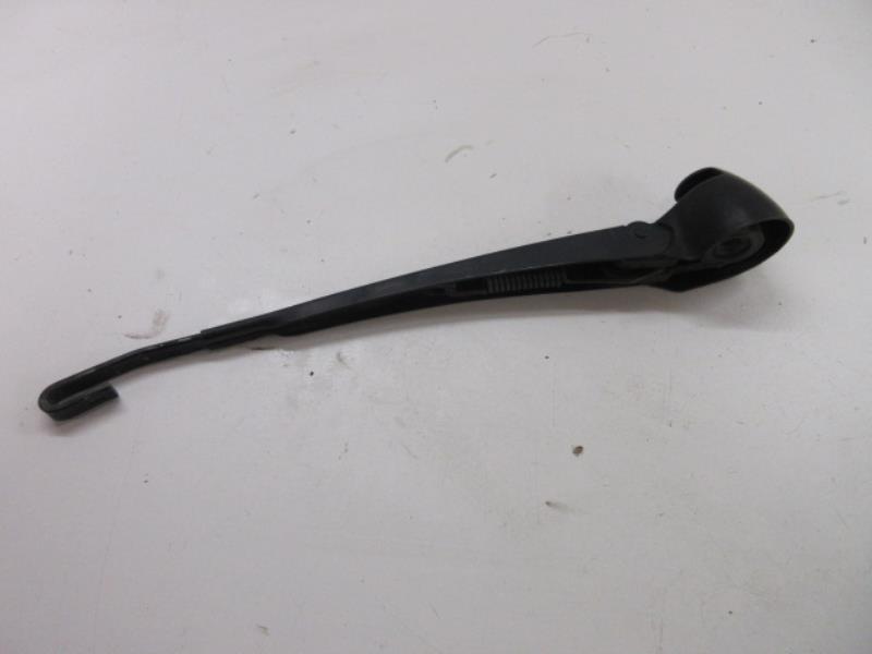 Braccio tergicristallo posteriore VOLKSWAGEN GOLF 4 Diésel - 1