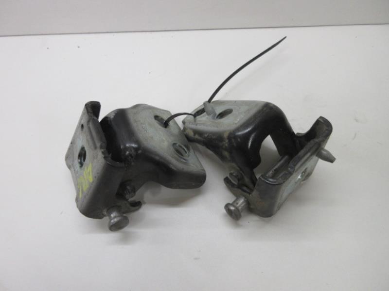 Cerniera portiera posteriore sinistra CITROEN C3 2 PHASE 1 Diésel - 1