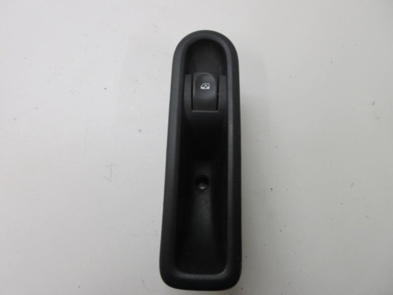 Interruttore lavacristalli posteriore sinistro RENAULT CLIO 3 PHASE 2 Diésel - 1