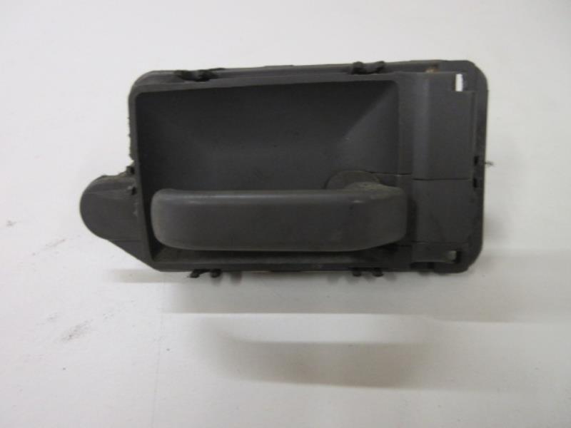 Maniglia interna posteriore destra PEUGEOT 205 PHASE 2 Diésel - 1
