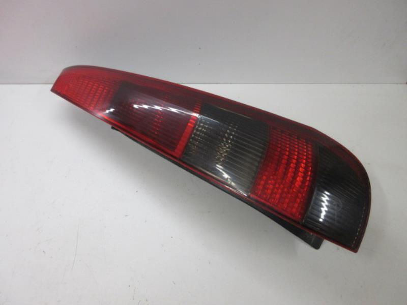 Fanale posteriore principale destro (luci) FORD FIESTA 5 PHASE 1 Diésel - 1
