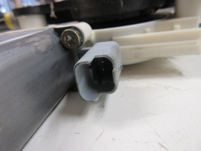 Alzacristalli elettrico anteriore destro PEUGEOT 307 PHASE 1 Gasolina - 1
