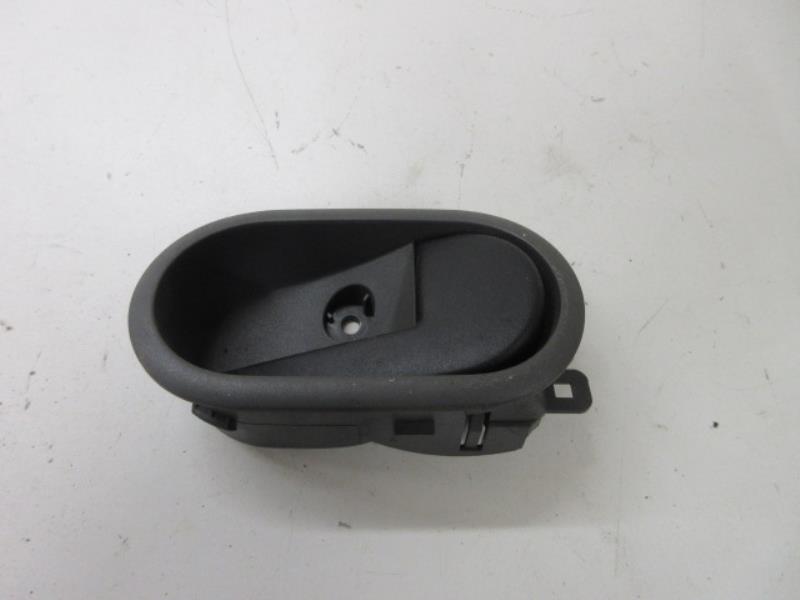 Maniglia interna posteriore destra FORD FIESTA 5 PHASE 1 Diésel - 1