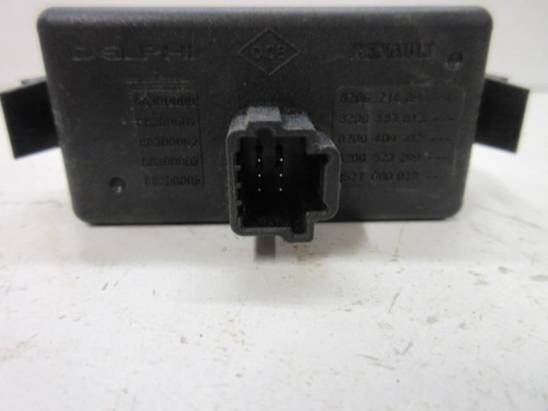 Bouton de warning RENAULT TWINGO 2 PHASE 1 Diesel - 1