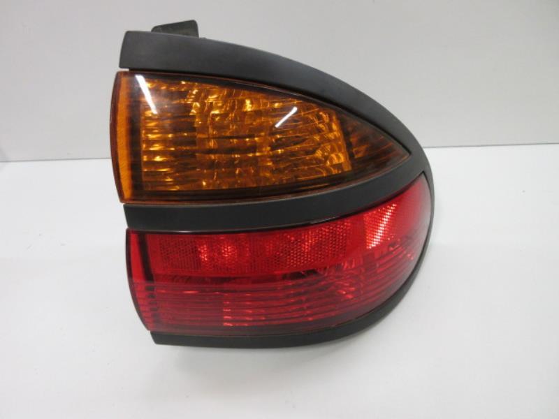 Fanale posteriore principale destro (luci) RENAULT LAGUNA 1 PHASE 2 Diésel - 1