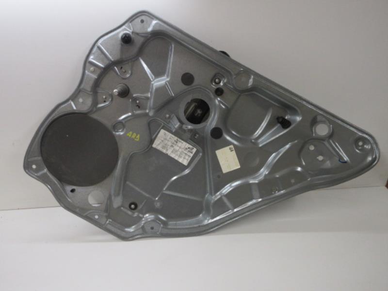 Alzacristalli manuale posteriore destro VOLKSWAGEN POLO 4 PHASE 2 Diésel - 1