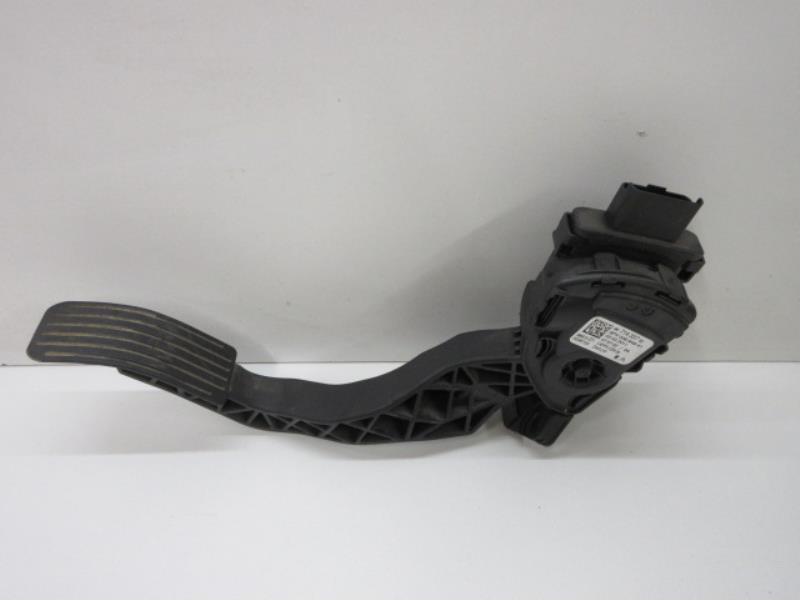Pedale acceleratore PEUGEOT 308 1 SW PHASE 1 BREAK Diésel - 1