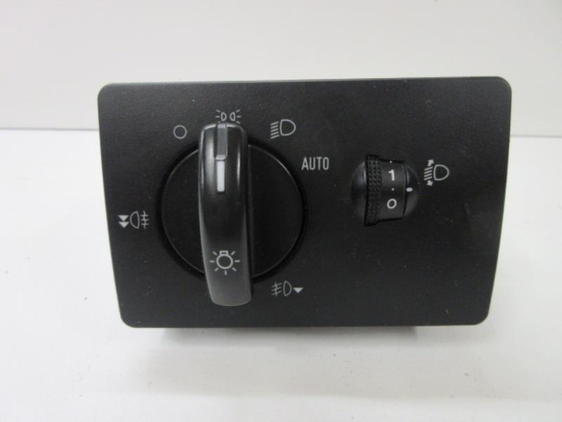 Commande de phare FORD FIESTA 5 PHASE 2 Diesel - 1