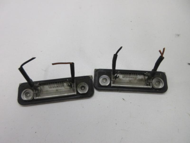 Eclairage de plaque FORD FIESTA 5 PHASE 2 Diesel - 1