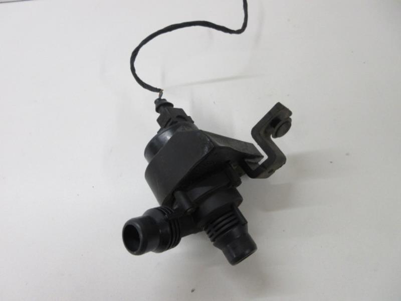 Pompe à eau BMW SERIE 5 E60 PHASE 2 Diesel - 1