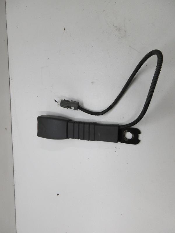 Aggancio cintura sicurezza anteriore sinistro KIA RIO 2 PHASE 1 Diésel - 1