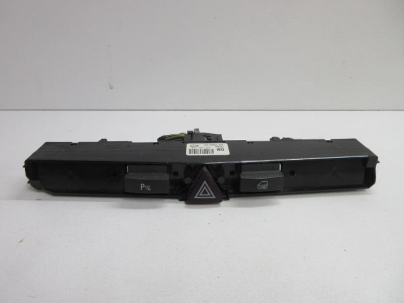 Bouton de warning OPEL ZAFIRA B PHASE 1 Diesel - 1