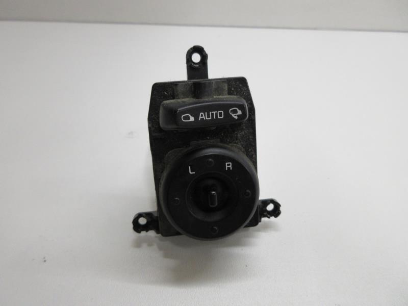 Commande retroviseurs KIA CARENS 4 PHASE 1 Diesel - 1
