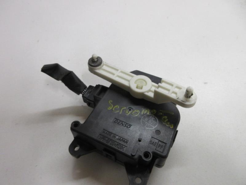 Divers TOYOTA PRIUS 2 Essence/Hybride - 1