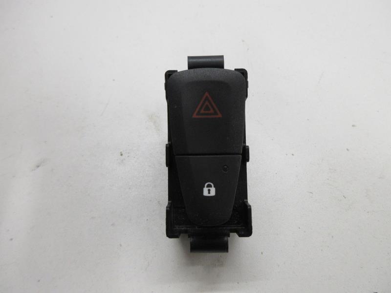 Bouton de warning DACIA DOKKER PHASE 2 Essence - 1