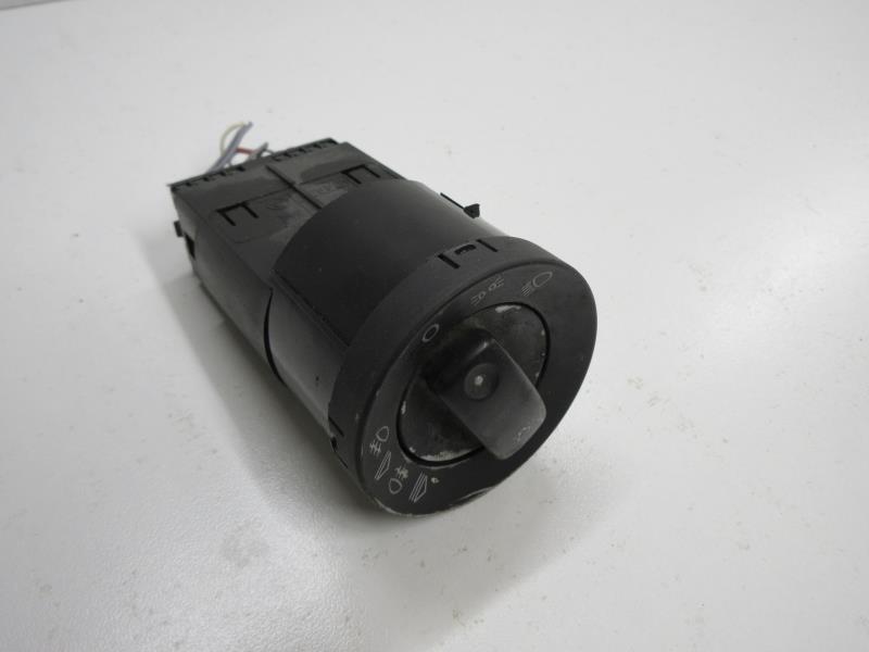 Commande de phare AUDI A4 2 AVANT PHASE 2 BREAK Diesel - 1