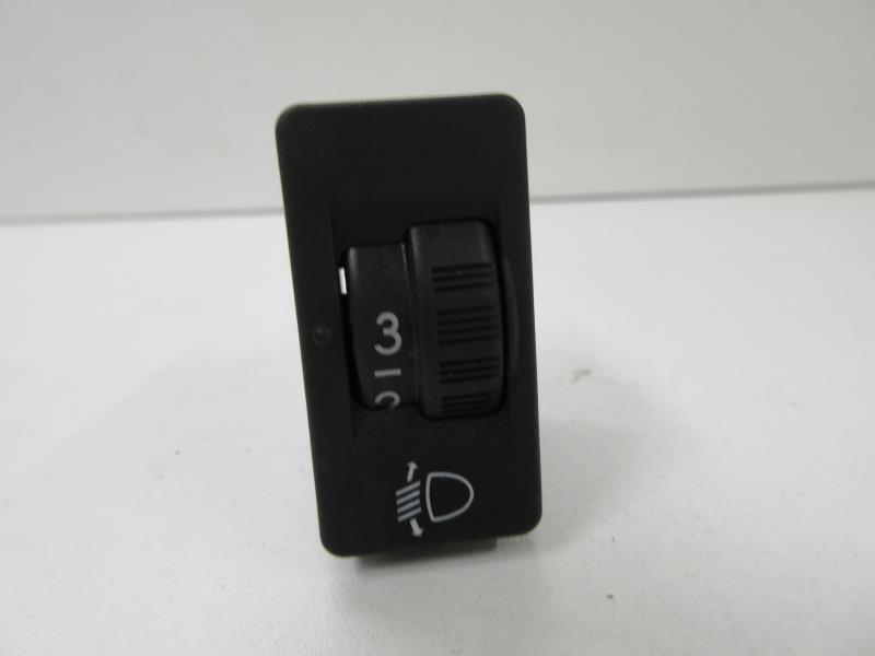 Commande de reglage hauteur de phare PEUGEOT 207 PHASE 2 Diesel - 1