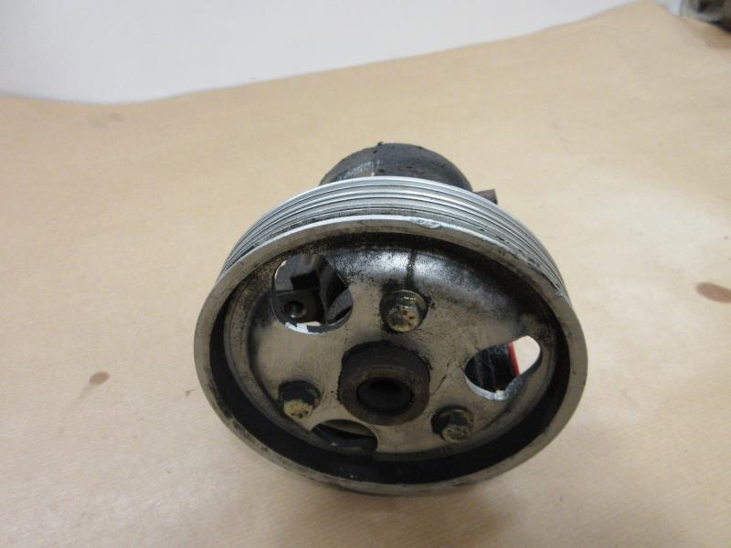 Pompe de direction RENAULT CLIO 2 PHASE 1 Essence - 1