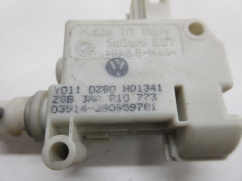 Attuatore chiavistello sportello carburante VOLKSWAGEN PASSAT 6 BREAK Diésel - 1