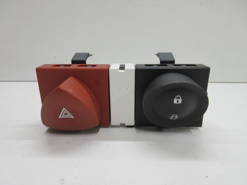 Bouton de warning RENAULT MEGANE 2 PHASE 2 Diesel - 1