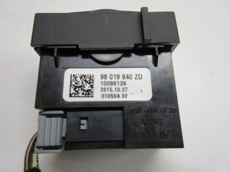 Commande de reglage de siege PEUGEOT 508 1 SW PHASE 2 BREAK Diesel - 1