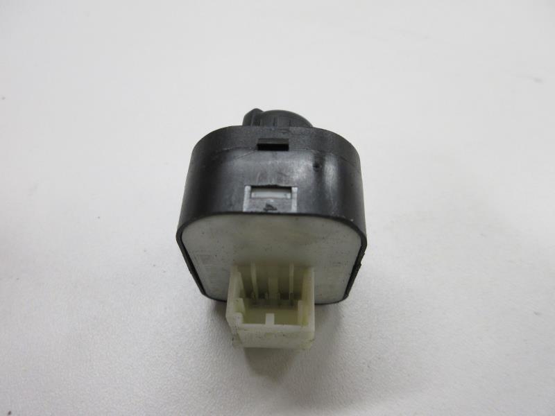 Commande retroviseurs AUDI A6 3 AVANT PHASE 1 BREAK Diesel - 1