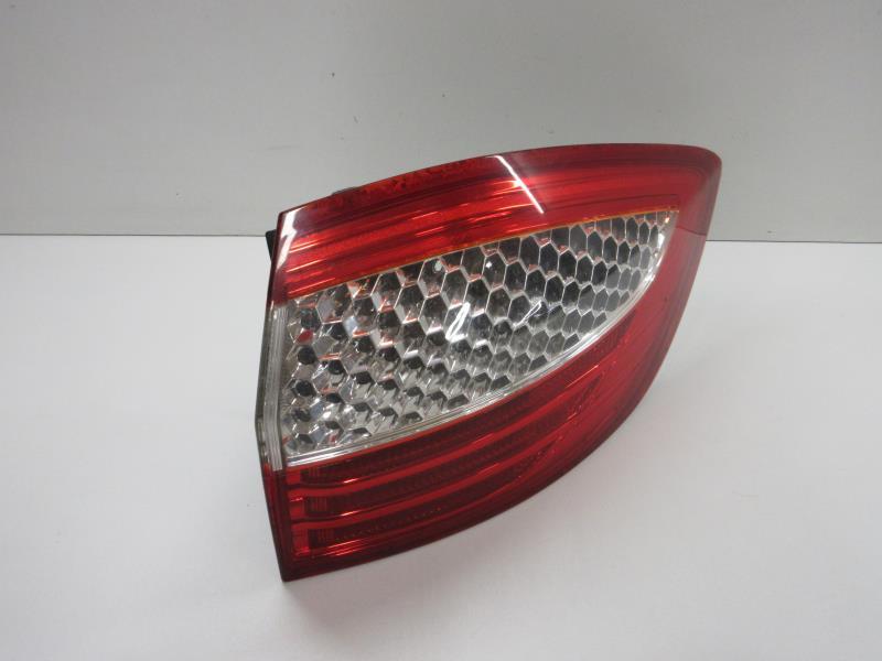 Fanale posteriore principale destro (luci) FORD MONDEO 3 PHASE 1 BREAK Diésel - 1