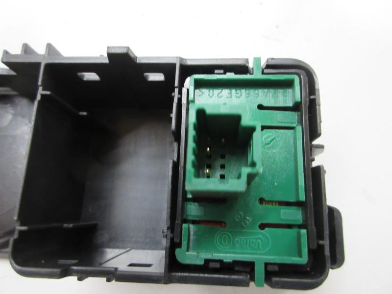 Bouton/Interrupteur DACIA SANDERO 2 PHASE 2 Essence - 1