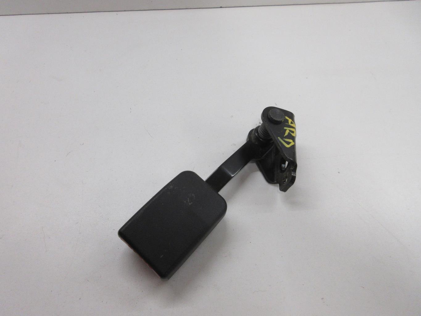 Aggancio cintura sicurezza posteriore destro PEUGEOT 307 PHASE 1 CABRIOLET Gasolina - 1